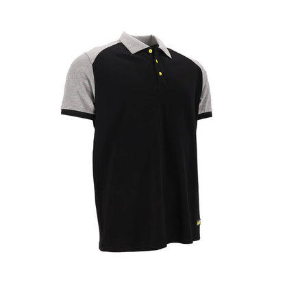 Een zwart-grijs poloshirt van het merk Cratex pro line met gele knopen, schuin van de zijkant