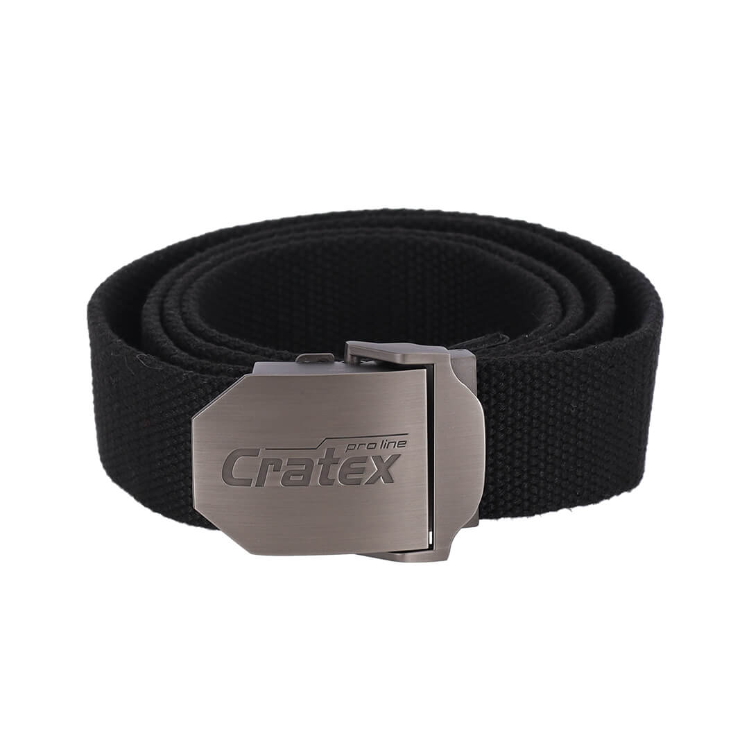 Zwarte riem van het merk Cratex pro line, opgerold en voorzien van een metalen gesp met het Cratex-logo gegraveerd. De riem is 140 cm lang